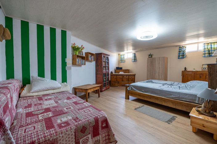 Image No.19-4 Bed Country House for sale