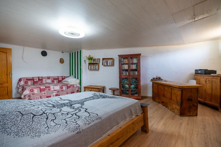 Image No.21-4 Bed Country House for sale