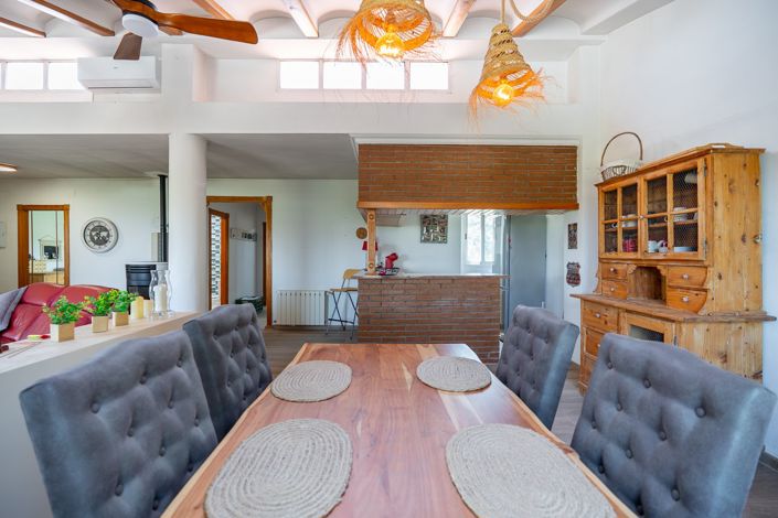 Image No.28-4 Bed Country House for sale
