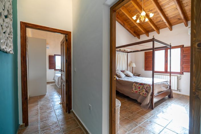 Image No.28-3 Bed Villa for sale