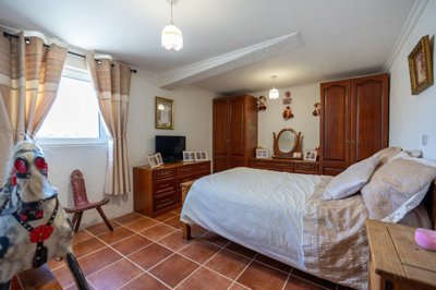 39964bed2bathcountryhouseinlasvirtudes2204261