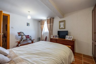 39964bed2bathcountryhouseinlasvirtudes2204261