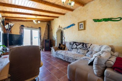 39964bed2bathcountryhouseinlasvirtudes2204261