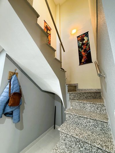 Image No.17-3 Bed Apartment for sale