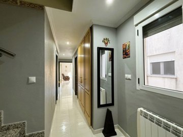 4098flatwithprivatedterraceandparkingspaceinp