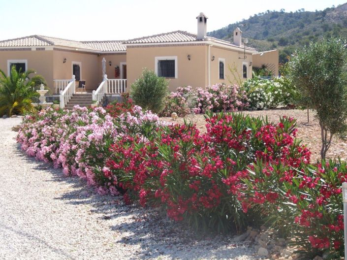 Image No.2-4 Bed Villa for sale