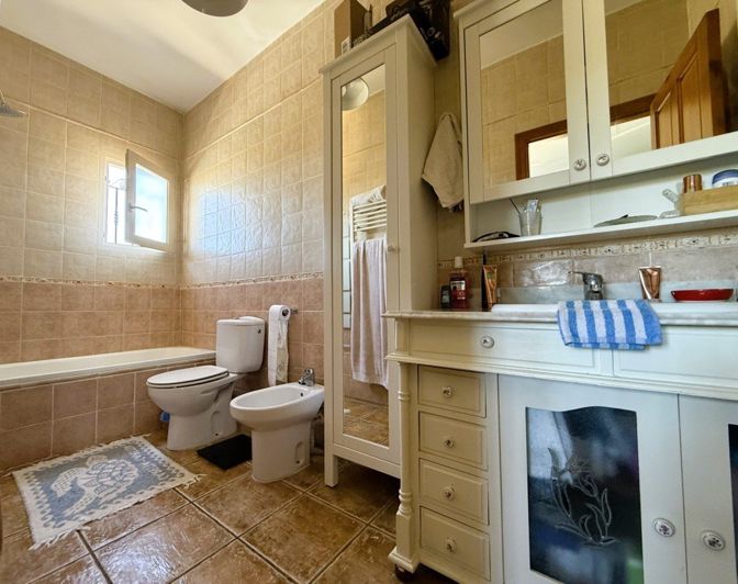 Image No.26-4 Bed Villa for sale