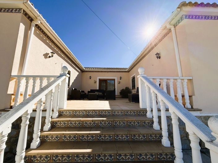 Image No.9-4 Bed Villa for sale