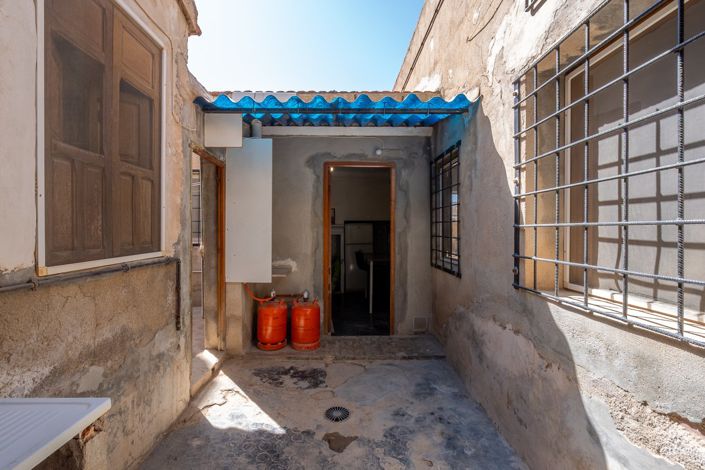 Image No.20-3 Bed Townhouse for sale
