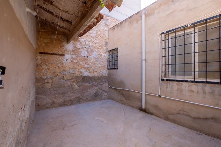 Image No.23-3 Bed Townhouse for sale