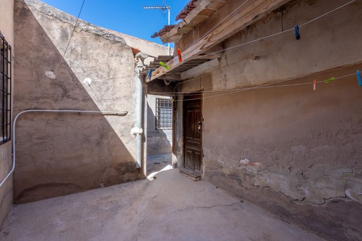 Image No.24-3 Bed Townhouse for sale