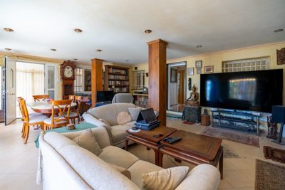 4102cavehousewpoolguestcasitaandgarage2509262