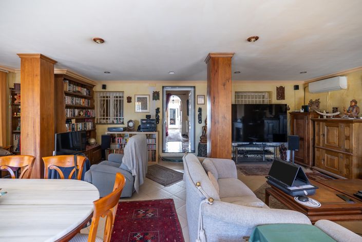 Image No.15-6 Bed Cottage for sale