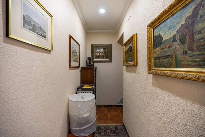 Image No.24-6 Bed Cottage for sale