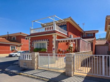 41013bedtownhouseinpinoso250926172302cf33775
