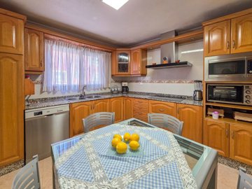 41013bedtownhouseinpinoso250926172302cf337720