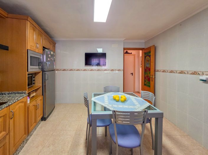 Image No.17-3 Bed Townhouse for sale