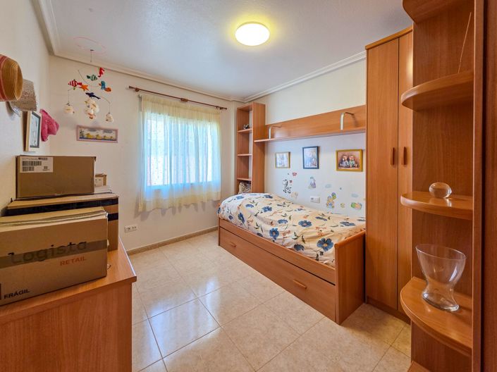 Image No.25-3 Bed Townhouse for sale