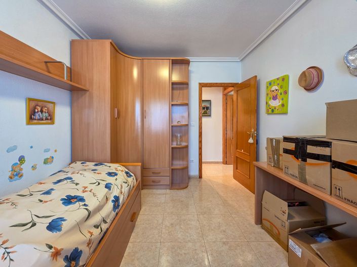 Image No.27-3 Bed Townhouse for sale