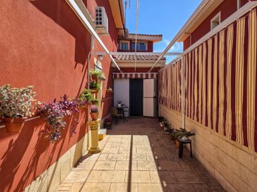 41013bedtownhouseinpinoso250926172302cf33773