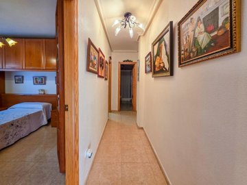 41013bedtownhouseinpinoso250926172301cf33777