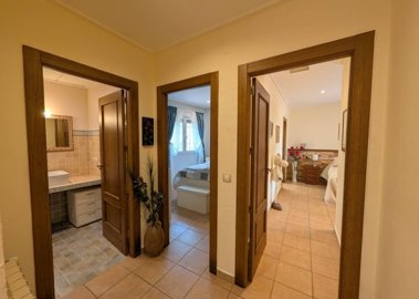 4115beautiful4bed3bathfincainsax0710261447332