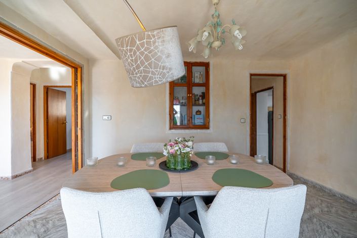 Image No.13-6 Bed Country House for sale