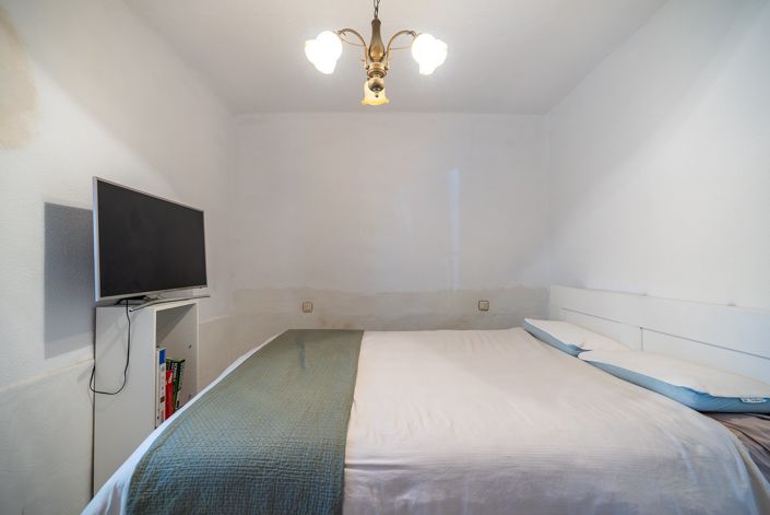 Image No.22-6 Bed Country House for sale