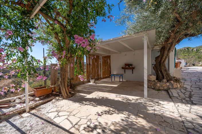 Image No.8-6 Bed Country House for sale