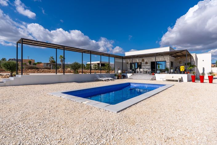 Image No.3-5 Bed Villa for sale