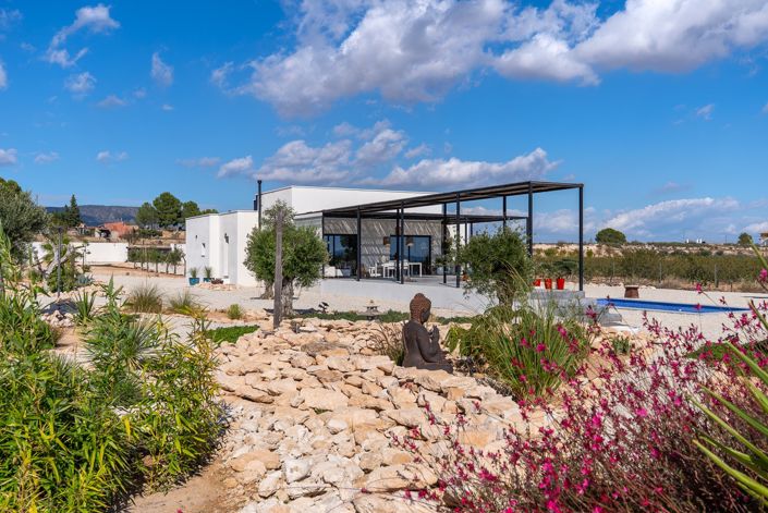 Image No.6-5 Bed Villa for sale