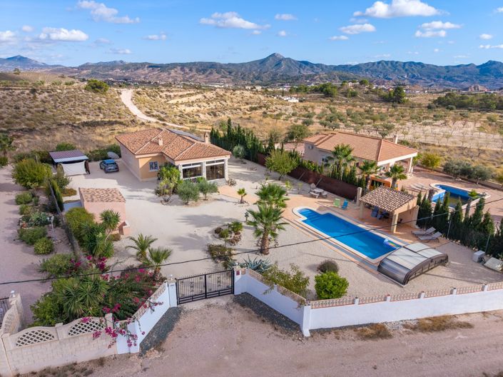 Image No.3-3 Bed Villa for sale
