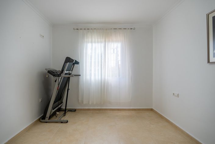 Image No.28-3 Bed Villa for sale