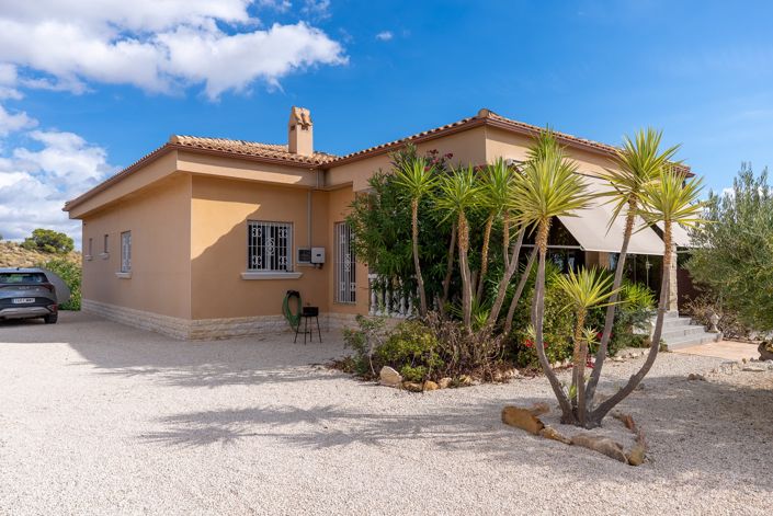 Image No.9-3 Bed Villa for sale