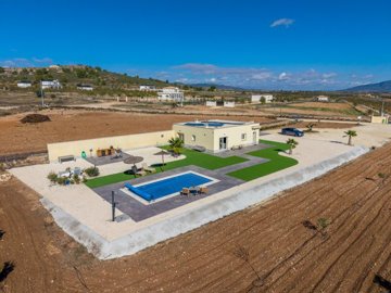 4121villaelllano221026114326cf3390drone1