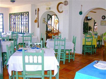 c647-commercial-property-for-sale-in-villaric
