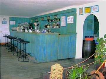 c647-commercial-property-for-sale-in-villaric