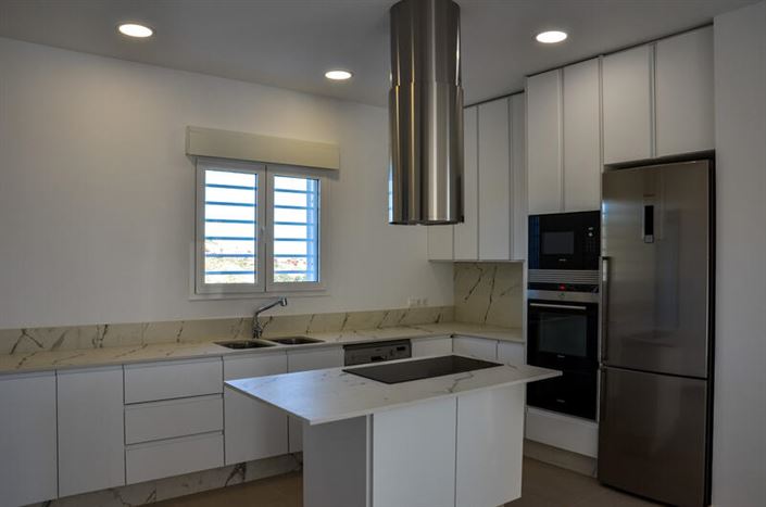 Image No.6-4 Bed Villa for sale