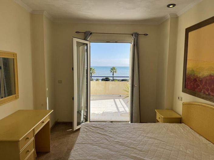 Image No.20-3 Bed Apartment for sale