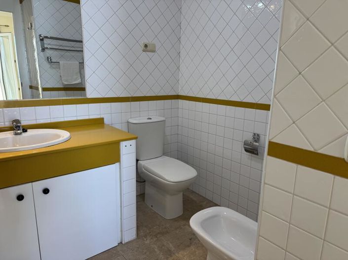 Image No.22-3 Bed Apartment for sale