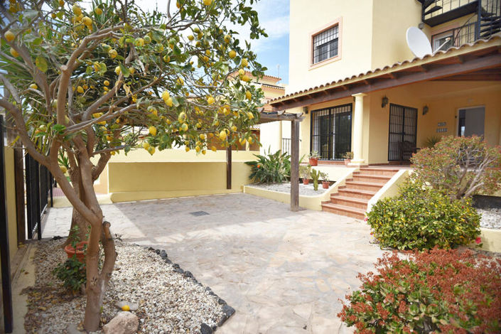 Image No.1-4 Bed Villa for sale