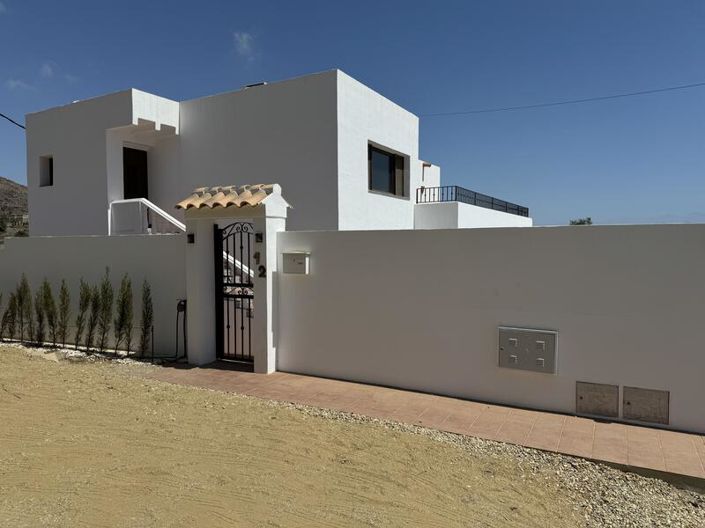 Image No.55-4 Bed Villa for sale