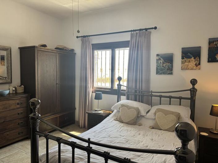 Image No.57-4 Bed Villa for sale