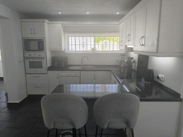 Image No.29-3 Bed Villa for sale