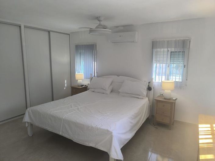 Image No.4-3 Bed Villa for sale