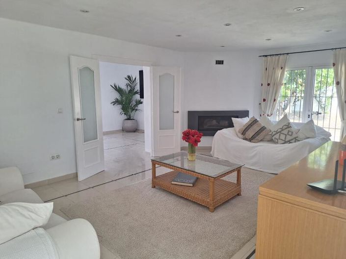 Image No.6-3 Bed Villa for sale