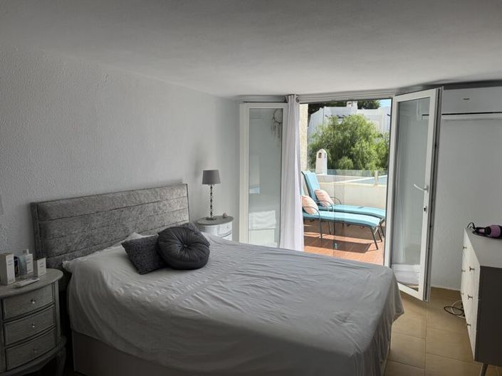 Image No.11-4 Bed Villa for sale