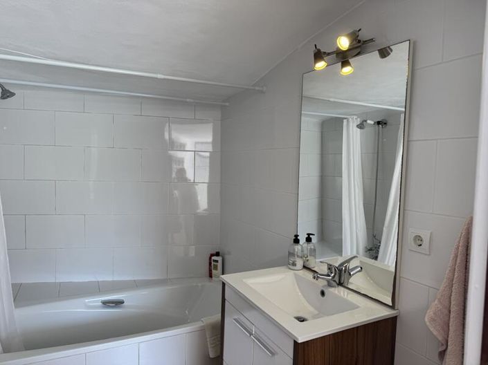 Image No.9-4 Bed Villa for sale