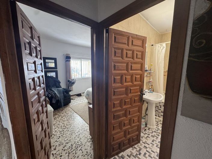 Image No.39-3 Bed Villa for sale