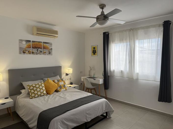 Image No.11-7 Bed Villa for sale